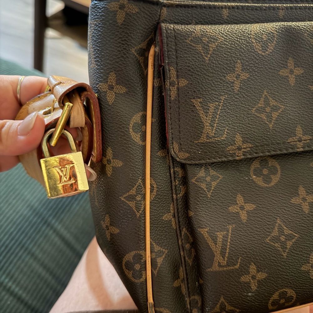 Authentic Louis Vuitton Red Interior with Gold Tag - Picture 6 of 9